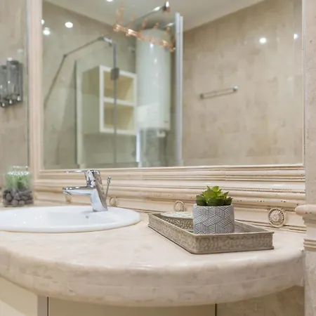 Sea Garden Luxury Apartament Warna