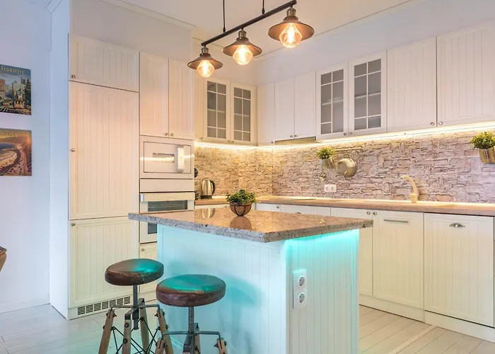 Sea Garden Luxury Warna