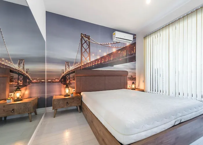 Sea Garden Luxury Apartment *